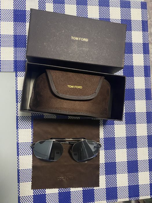 Продам солнцезащитные очки Tom Ford оригинал