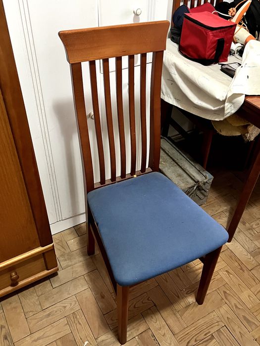 Mesa de Jantar + 8 Cadeiras - URGENTE