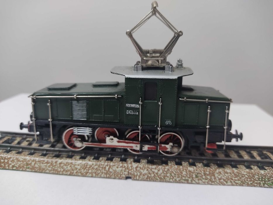 1 Locomotiva Marklin H0