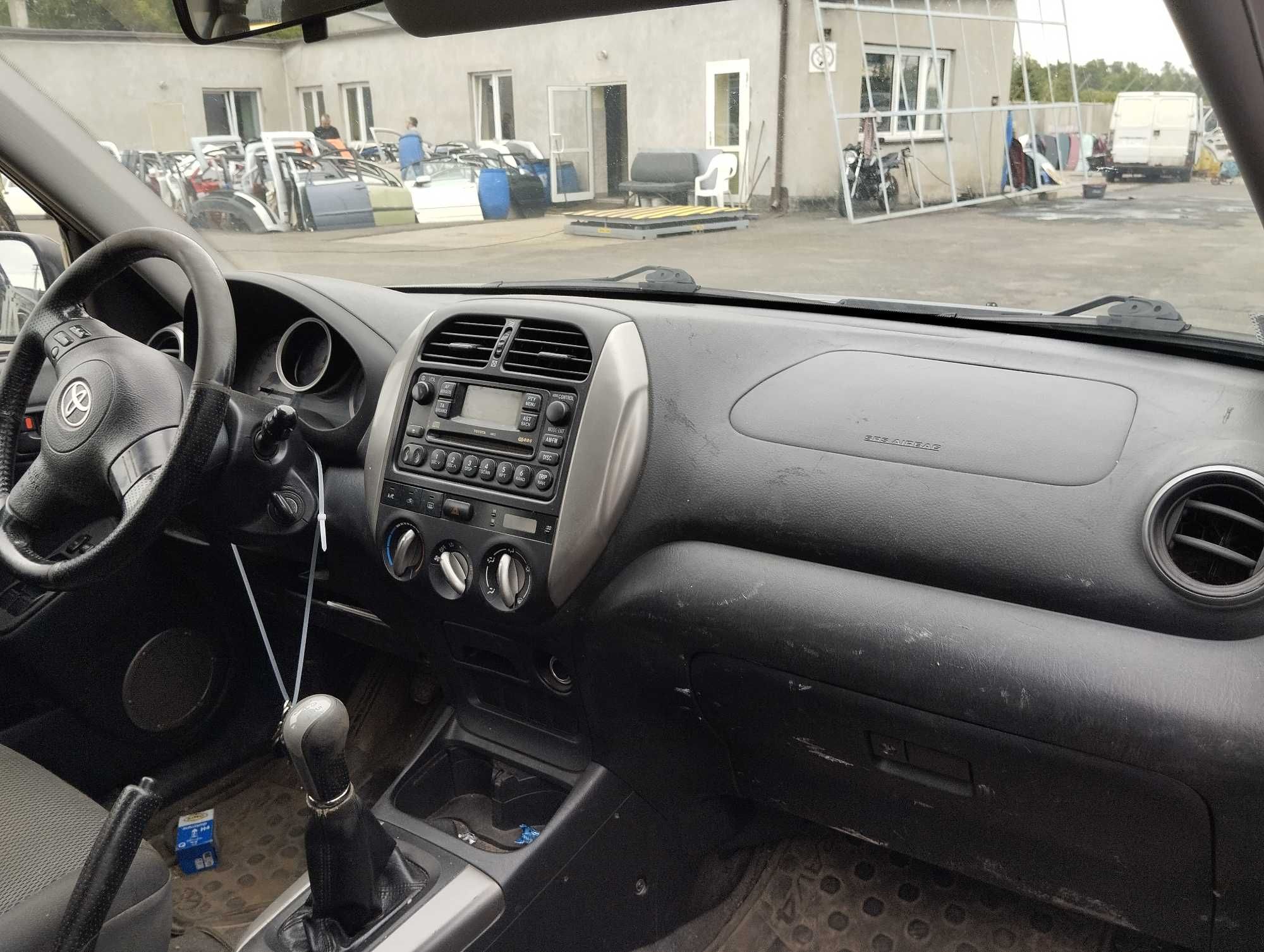Toyota RAV4 4x4 2.0i 5D 2004r.Element wnętrza !! Czytaj opis !!