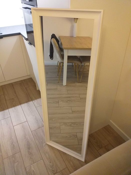 Lustro białe wiszące