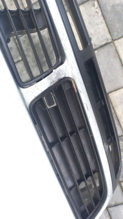 Audi a4 b5 95-99 zderzak przód przedni srebrny ly7m