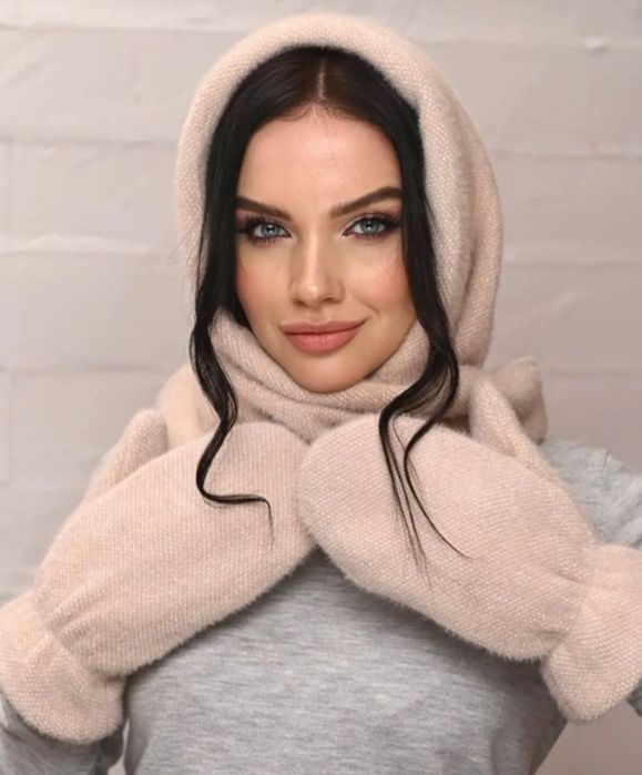 Шапка, капор - капюшон ангора. Багато кольорів