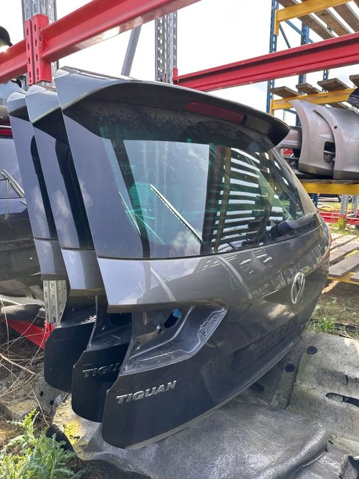 Klapa bagażnika tylna VW Tiguan II 5NA R-line