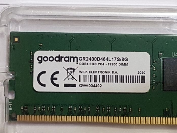 Оперативная память Goodram DDR4 - 2400 8192MB PC4 - 19200
