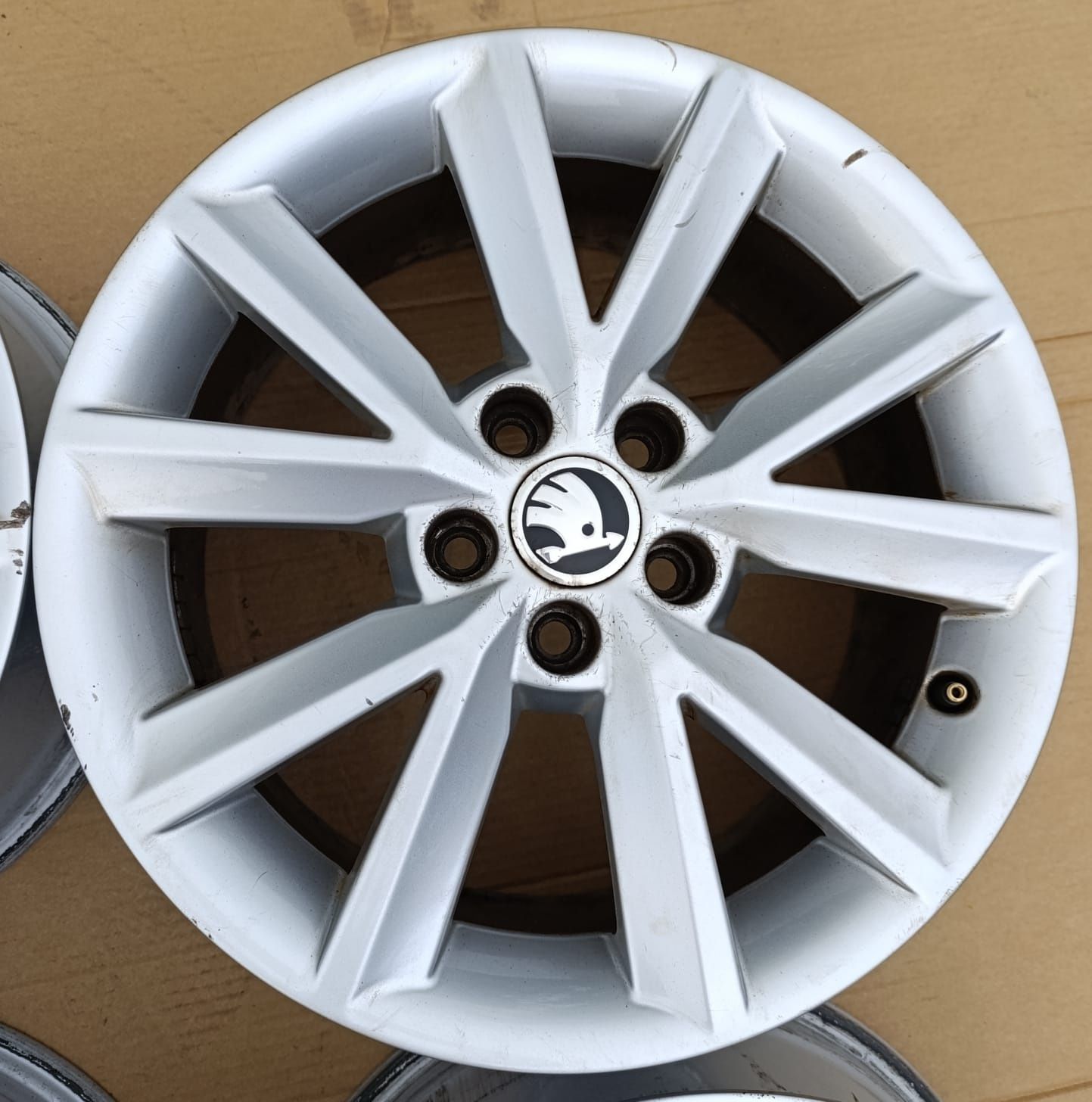 Felgi 16 5x100 Skoda Fabia Rapid Seat Ibiza Vw Polo Audi A1 oryginalne