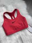 топік,топ Nike жіночий