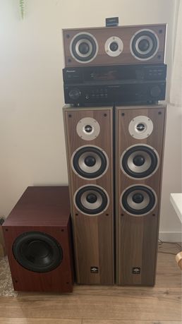 Zestaw amplituner, kolumny frontowe, centralny, subwoofer , audio adap