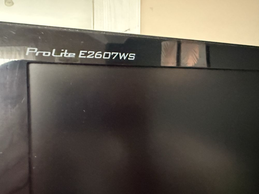 Monitor iiyama 26”