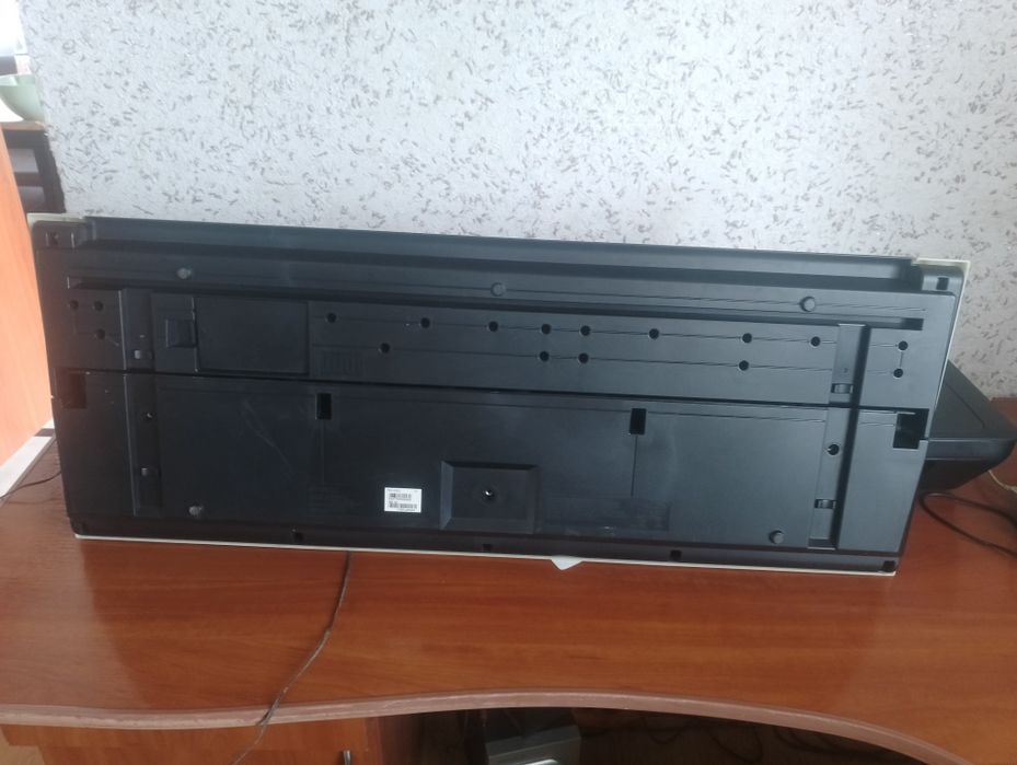 Продам Yamaha PSR E323