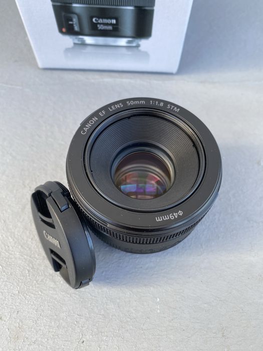 Canon EOS 250D + EF 50mm Stm