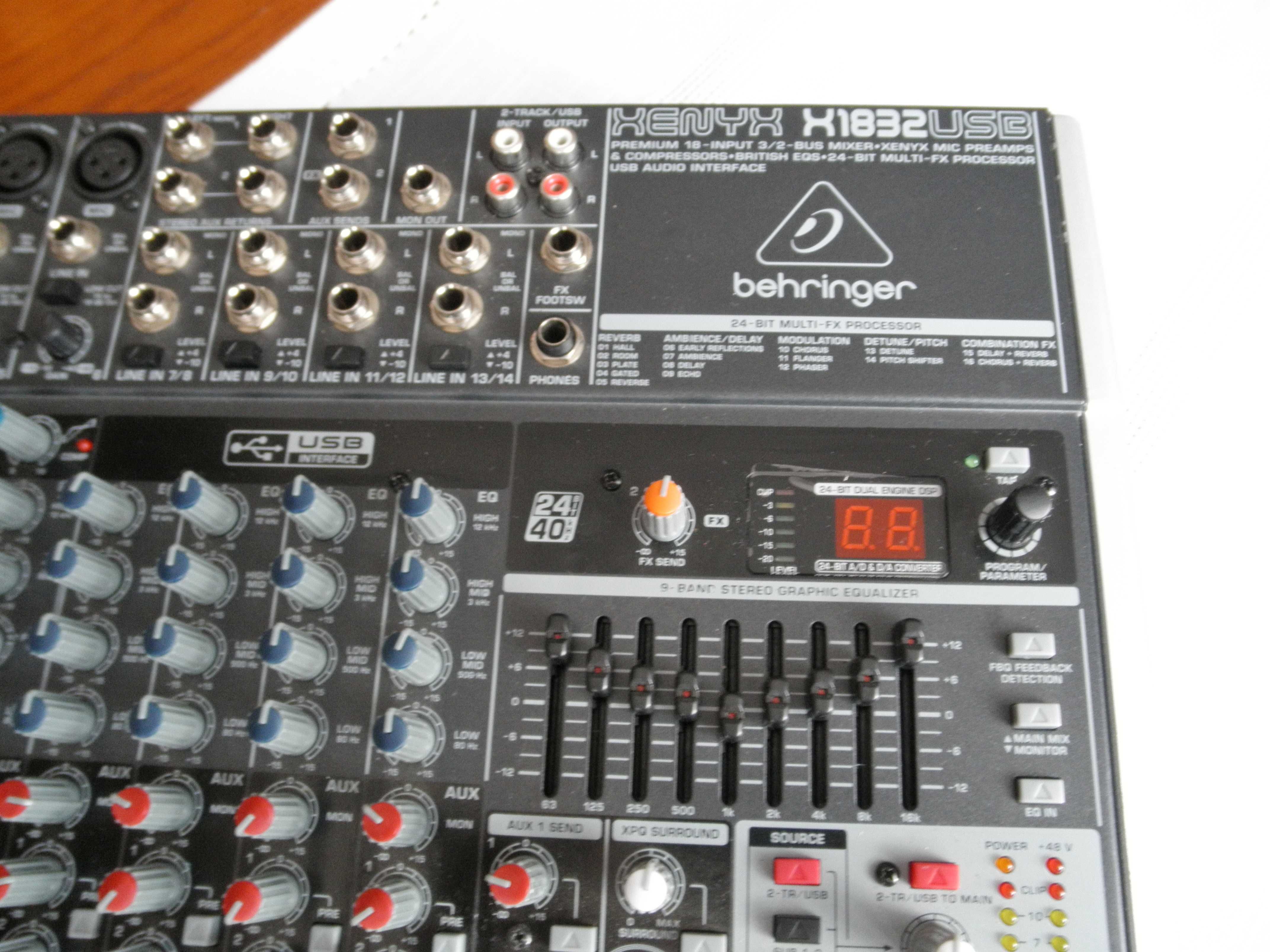 Mikser Behringer XENYX X1832 USB . Mixer estradowy z pogłosem i EQ.