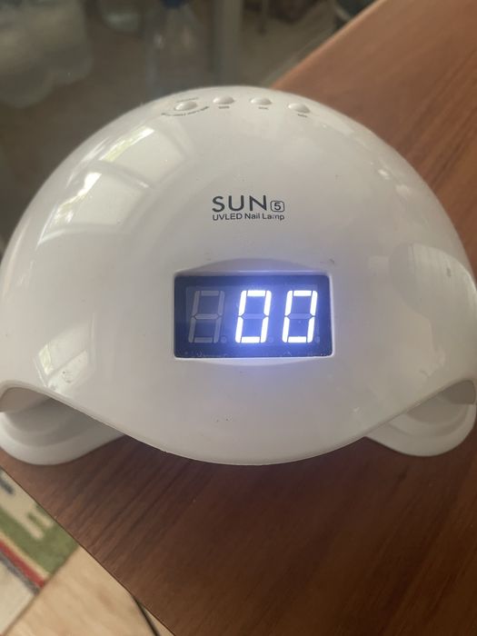 Фрез, витяжка, лампа