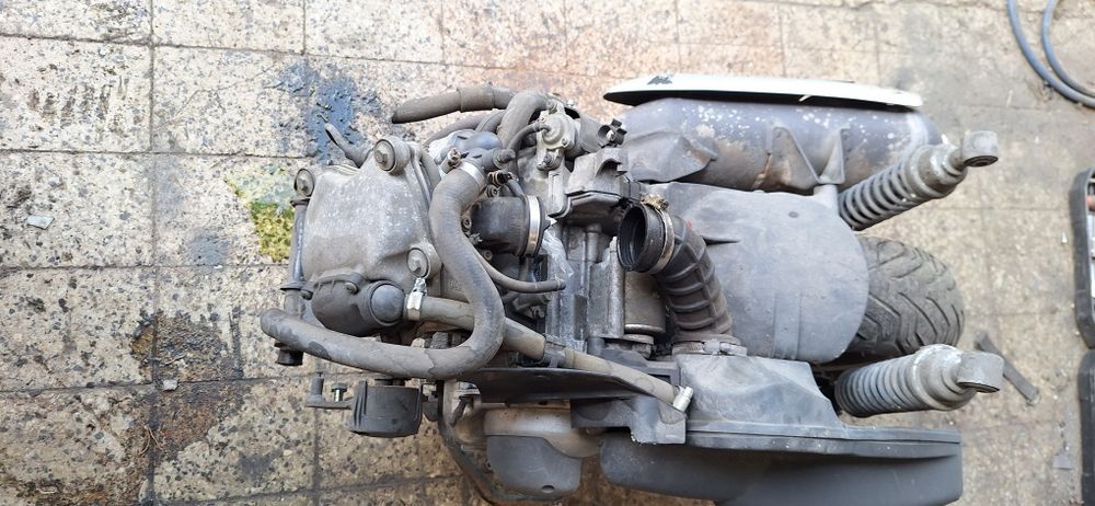 Piaggio x 7 Xevo 125 Silnik kompletny gwarancja 8 tys km