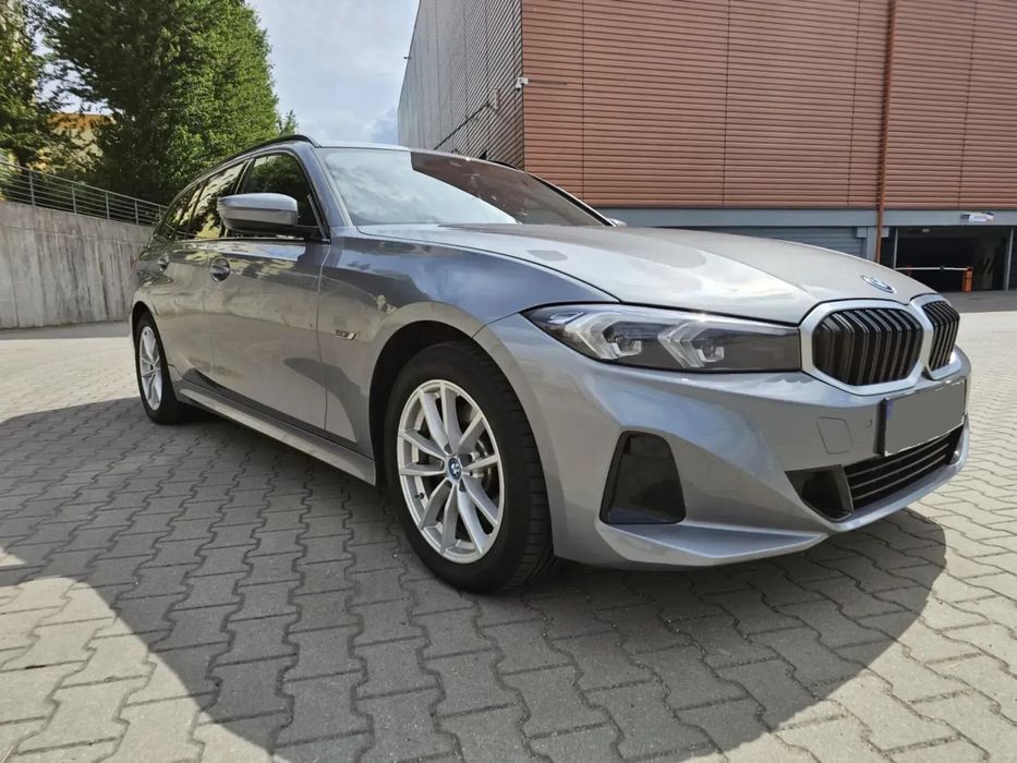 BMW Seria 3 BMW 2023r G21 320e. Niski przebieg. Stan idealny.