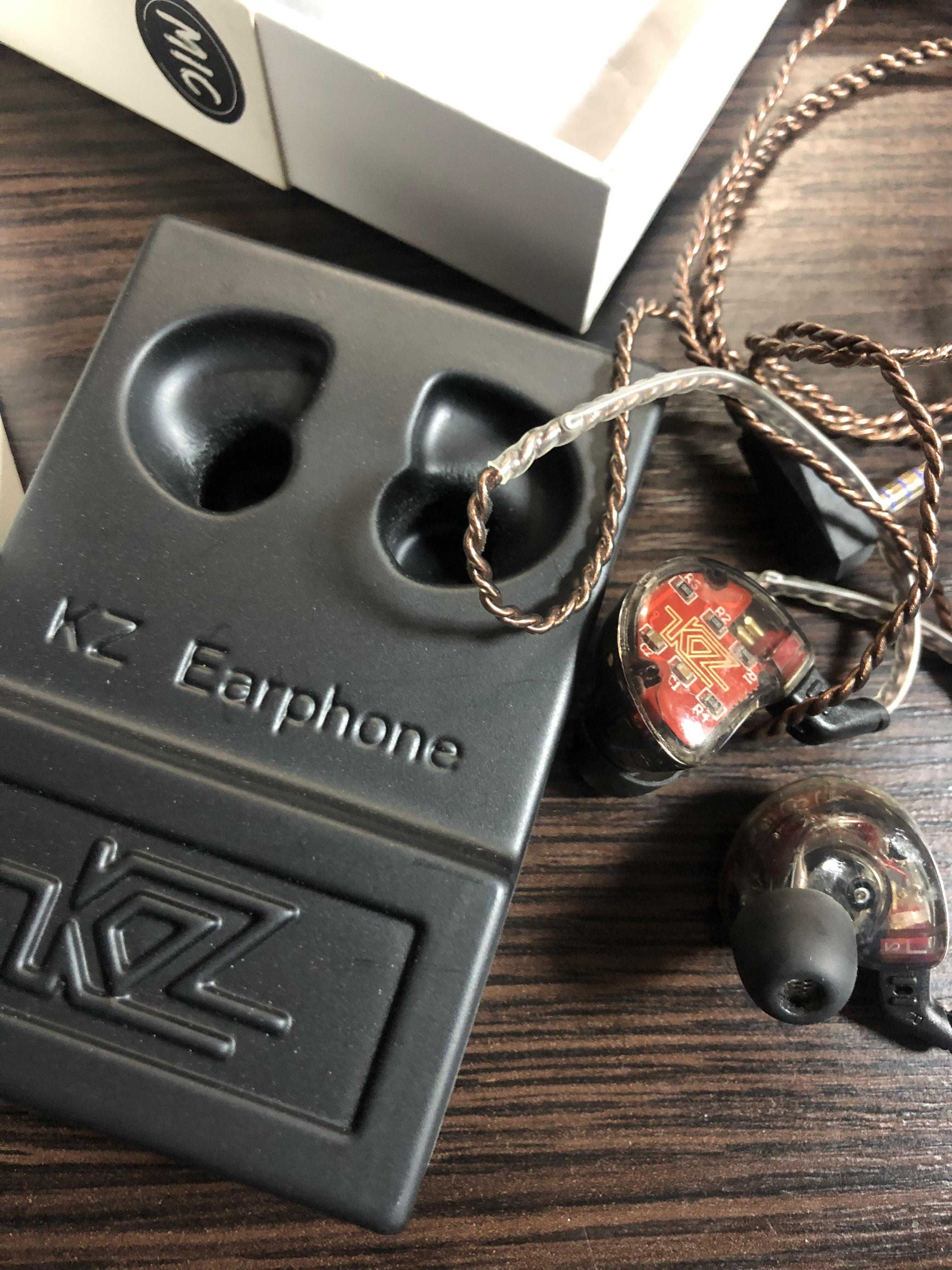 Продам Навушники KZ ZS 10