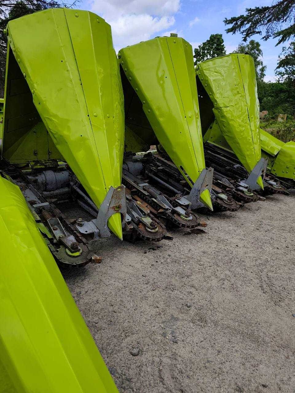 Жатка Claas 4 рядна для кукурузи з подрібнювачем