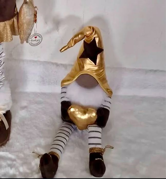 Skrzat krasnal  z pufką