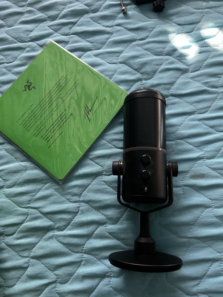 Razer Seiren Elite – Microfone USB Profissional (como novo)