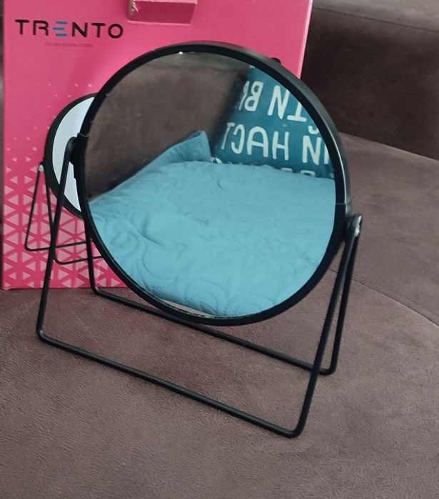 Настільне дзеркало