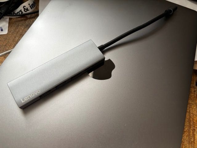 MacBook Pro 13" i5/8/256 model 2017 MacOSX Ventura
