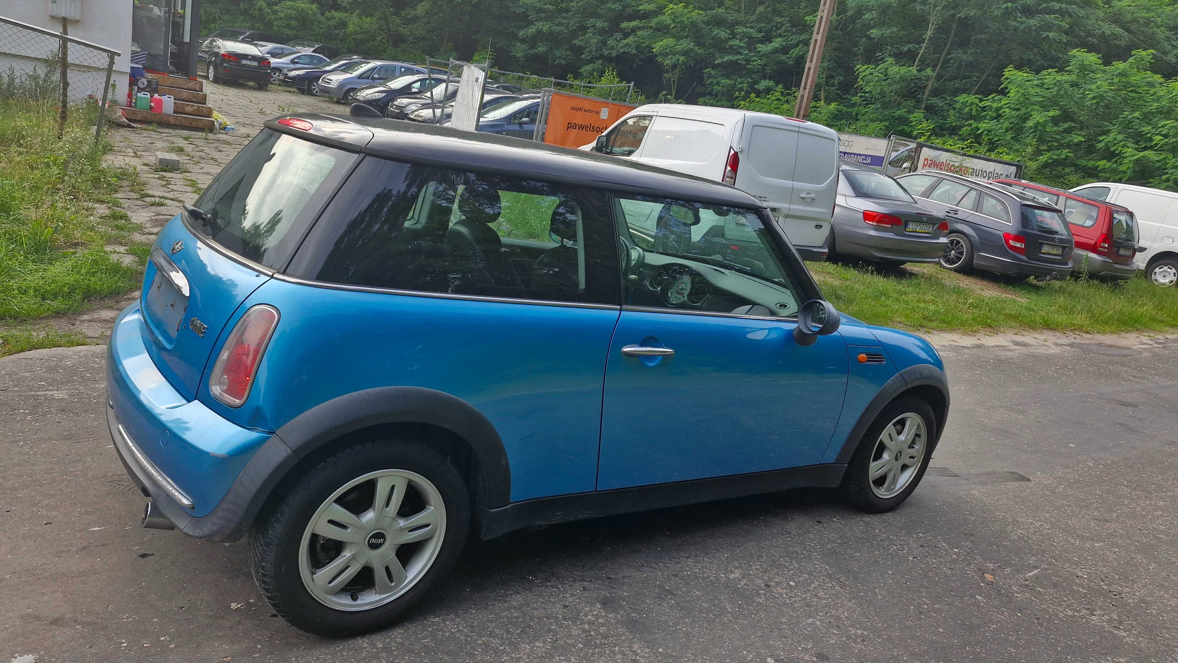 Mini Cooper  1.6 bez rdzy śliczny