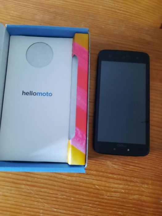 Смартфон Motorola moto C продам