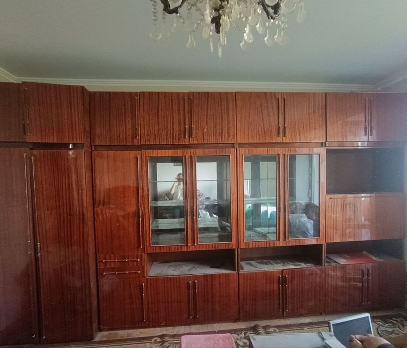 Стінка до вітальні