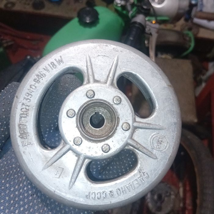 Продам запчасти к мопедам рига, карпаты