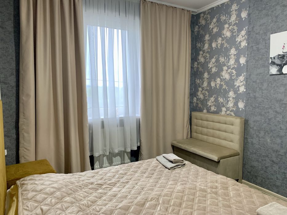 2к квартира подобово .Кіцмань.центр.