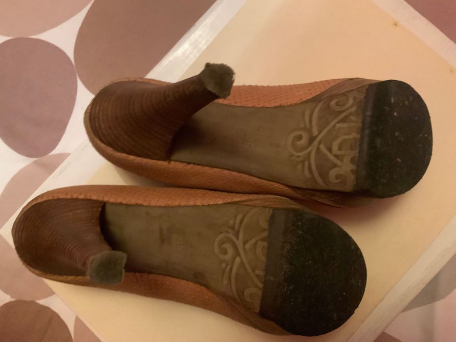 Sapatos salto alto 35