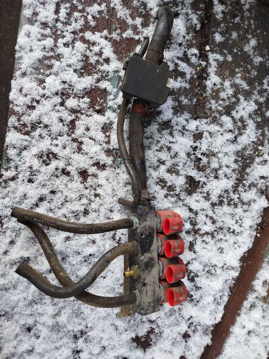 Газова рейка форсунки 67R010104 Кіа Сефія 2