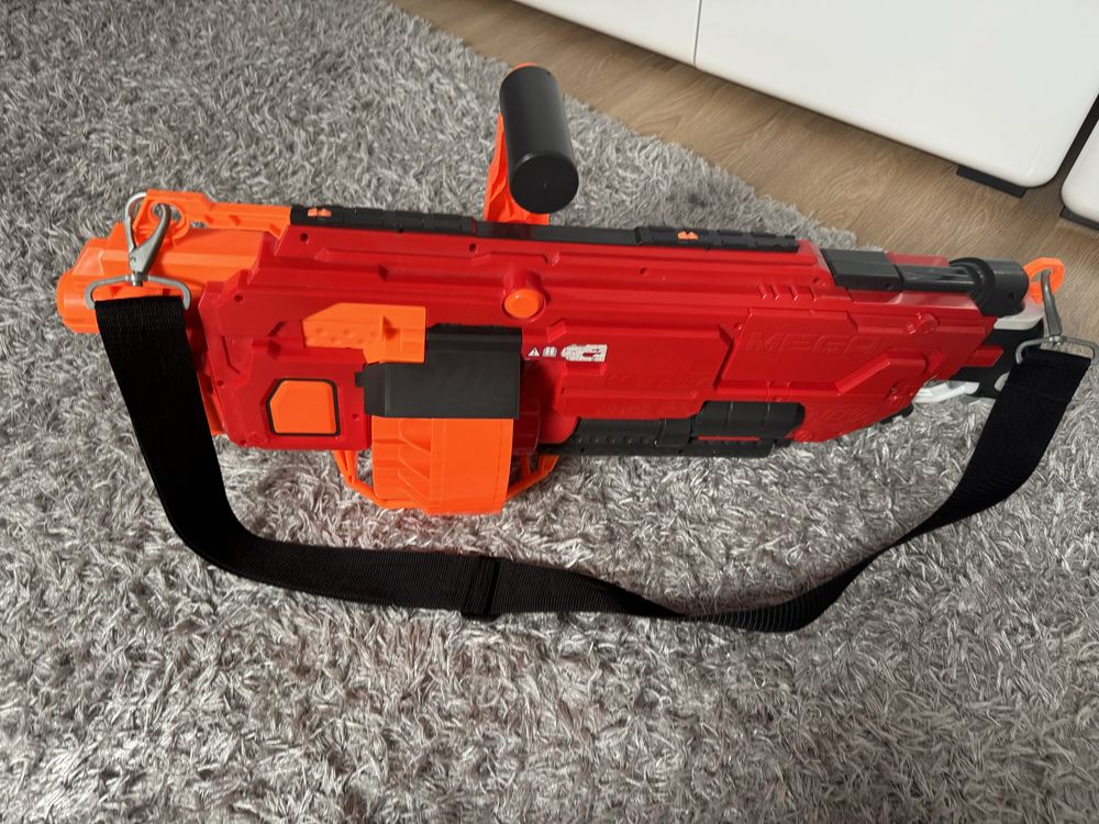 Nerf mega mastodon ze strzalkami
