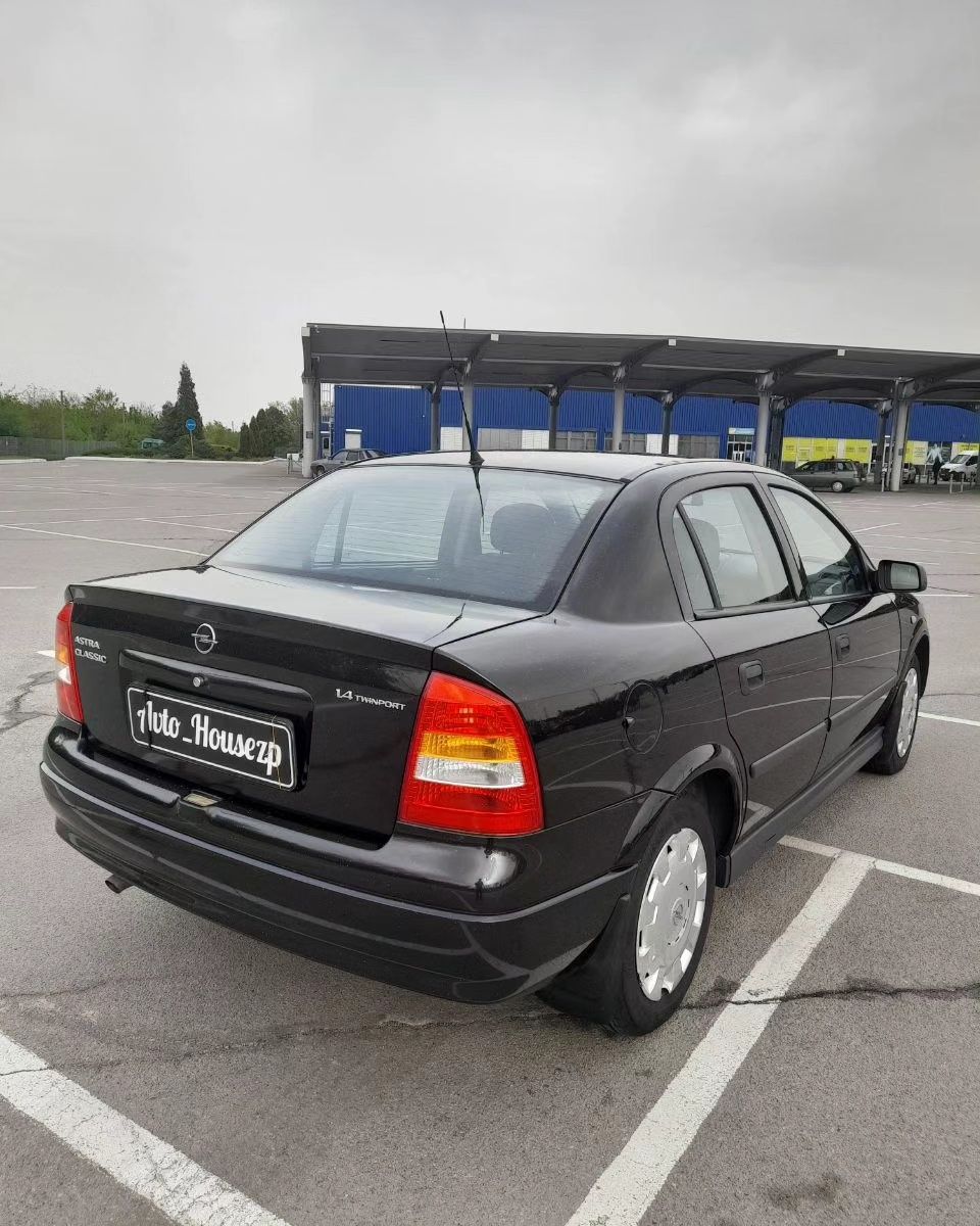 Продам Opel Astra J