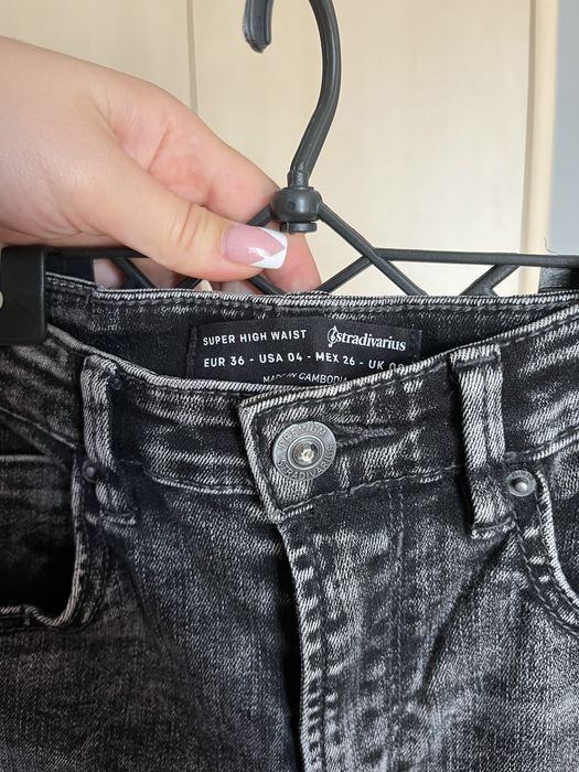 Jeansy damskie z wysokim stanem