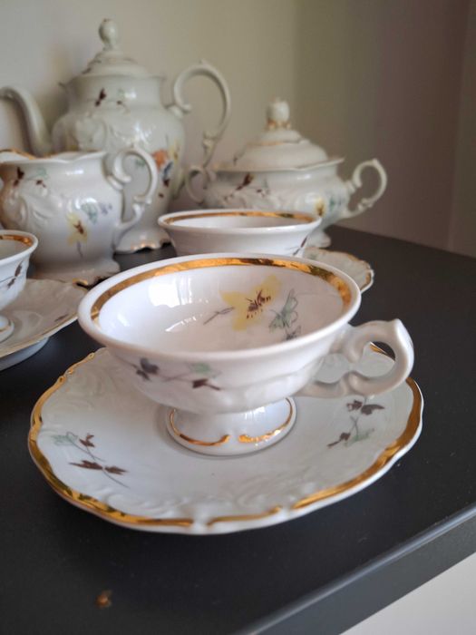 serwis kawowy złocony  na espresso , porcelana Wałbrzych  lata 70-te