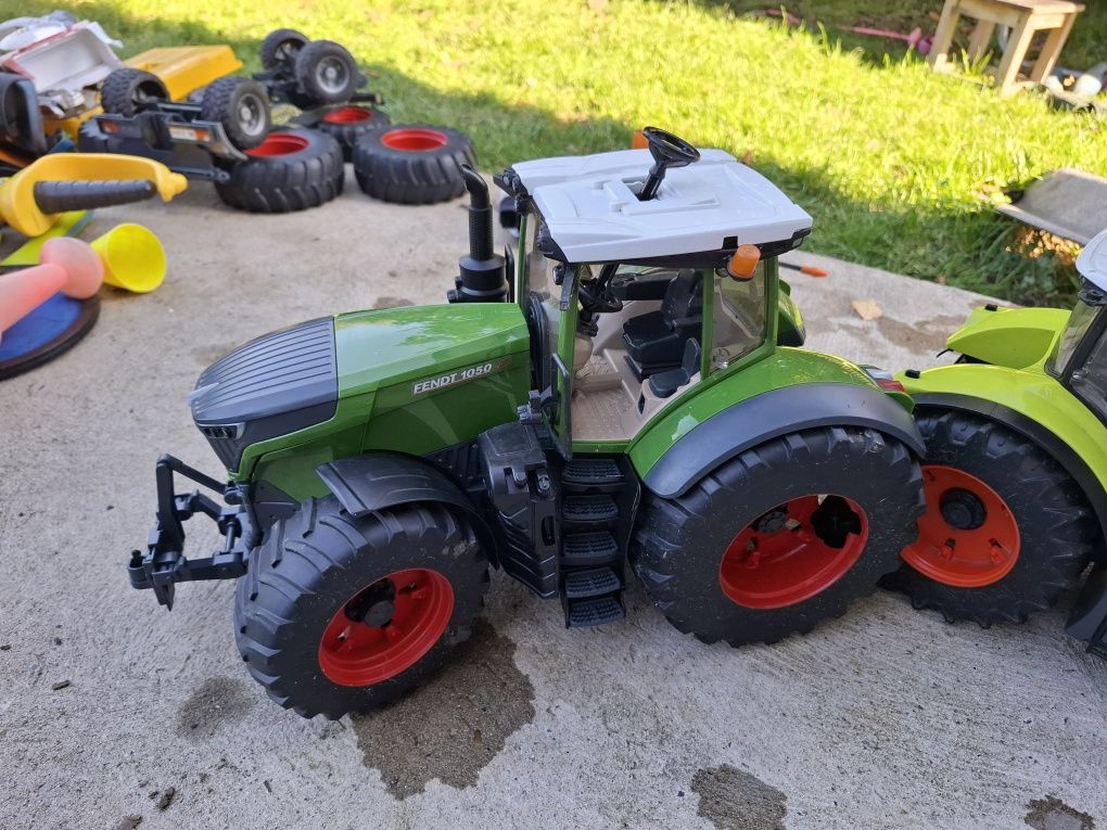 Трактор дитячий CLAAS