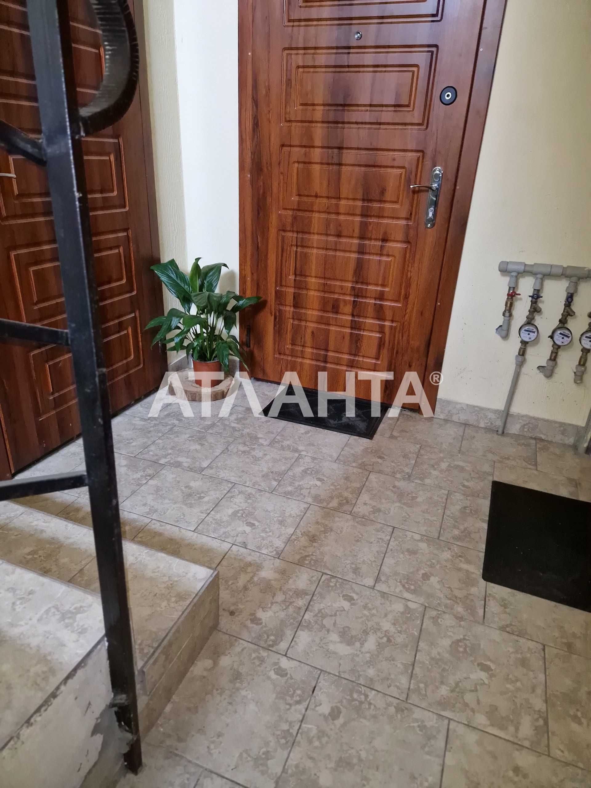 Продам 1 комнатную квартиру в Лесках