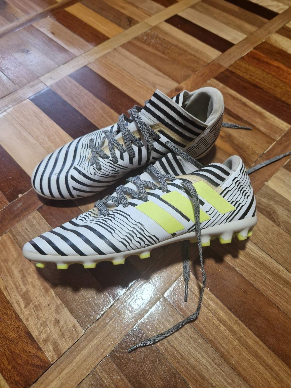 Бутси копочки сороконіжки футзалки nike mercurial adida x Predator