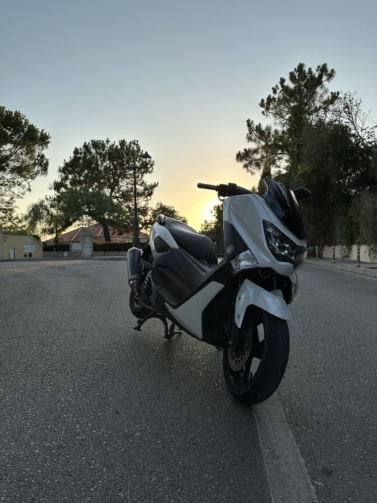 Nmax125.