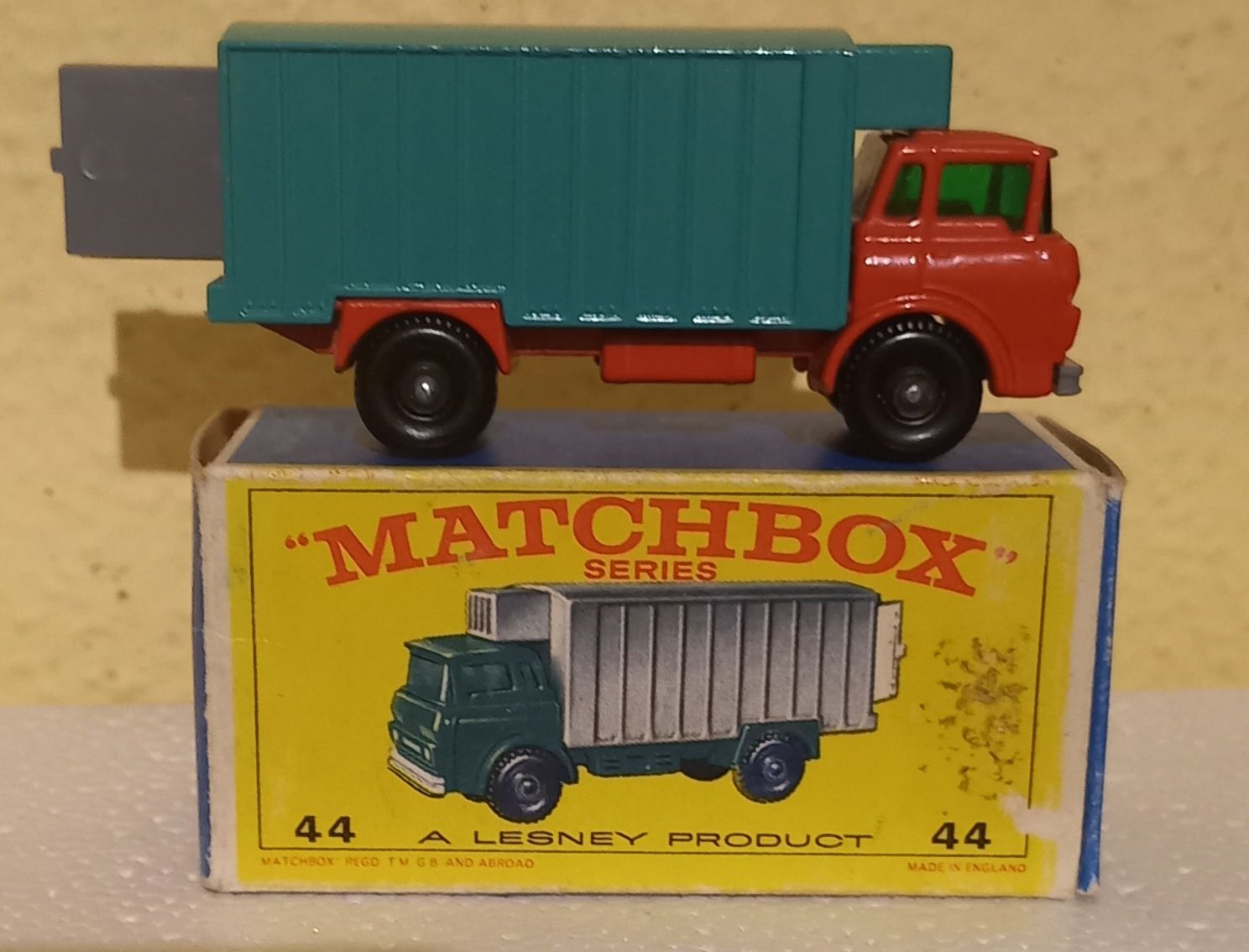 Matchbox, Camião com Refrigerador,# 44.