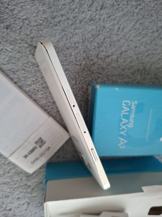Samsung A3 SM-A300FU pearl white