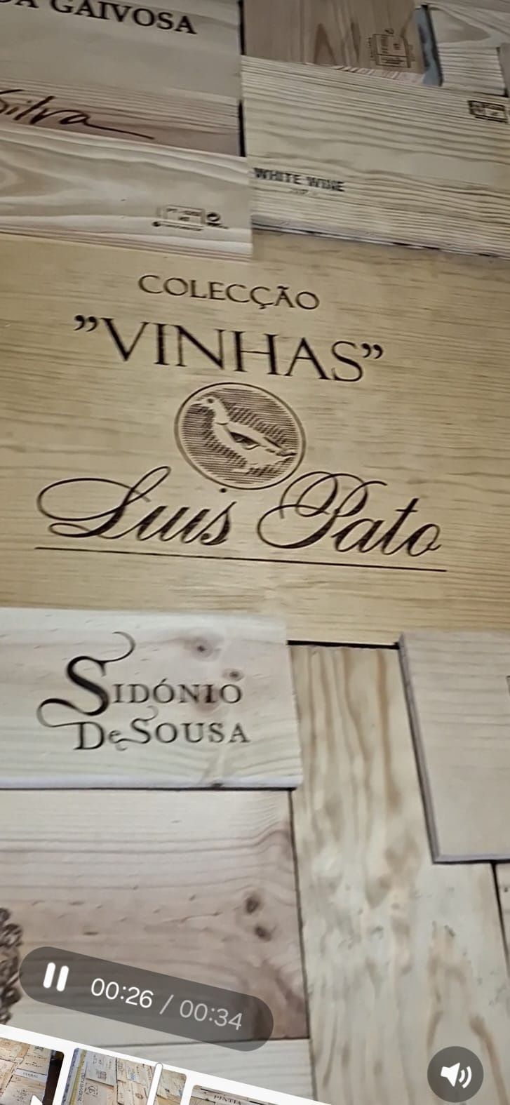 10 m² de caixas de vinho de madeira