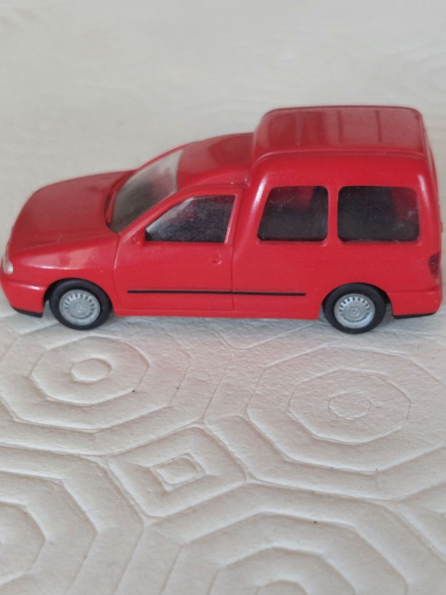 Miniatura VW Caddy escala 1/87