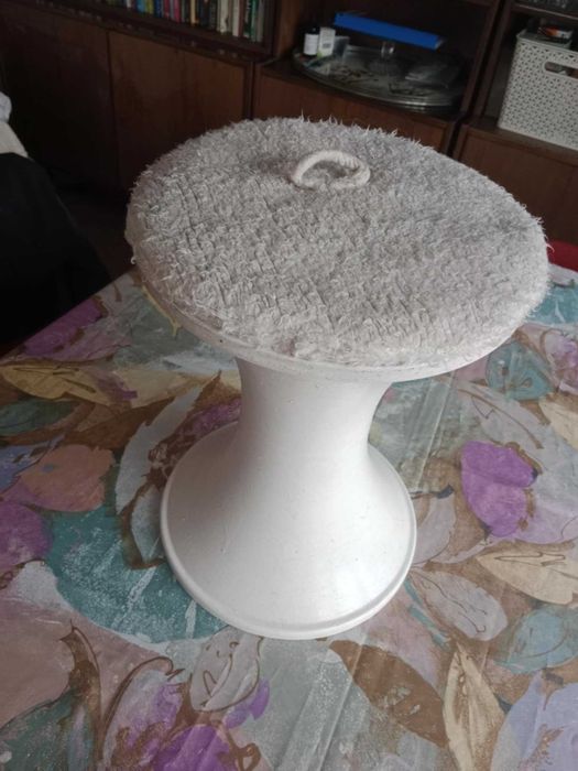 Taboret plastikowy