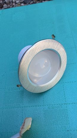 Oprawa Sufitowa LED Lampa Halogen