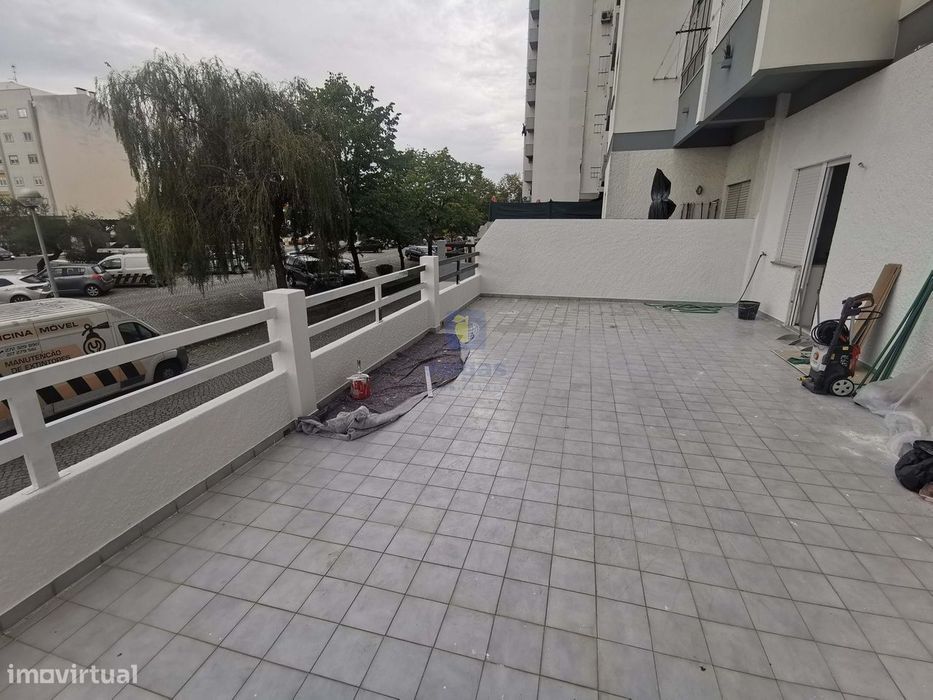 T3 REMODELADO com grande Terraço, 2wcs, Arrecadação em Castelo Branco