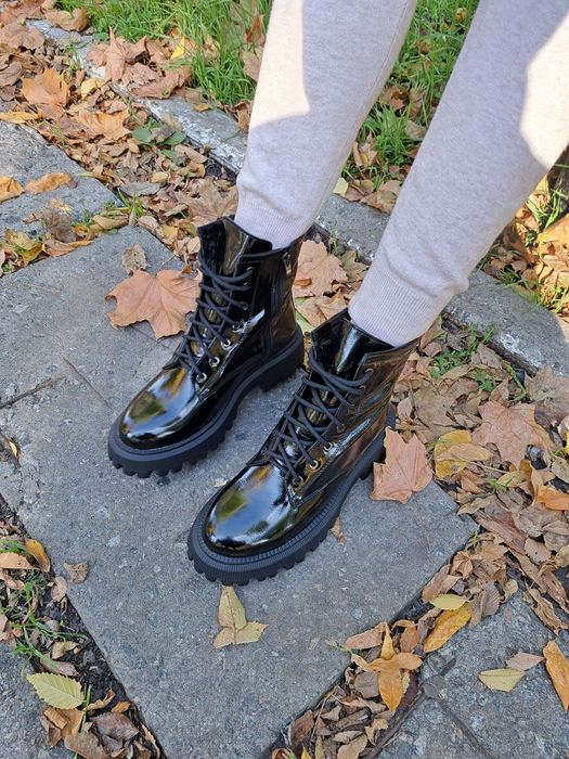 Лаковані шкіряні черевики (лаковые кожаные ботинки боты берц