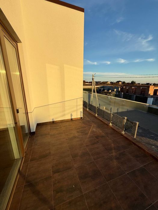 Чудовий 3К будинок в тихому районі!