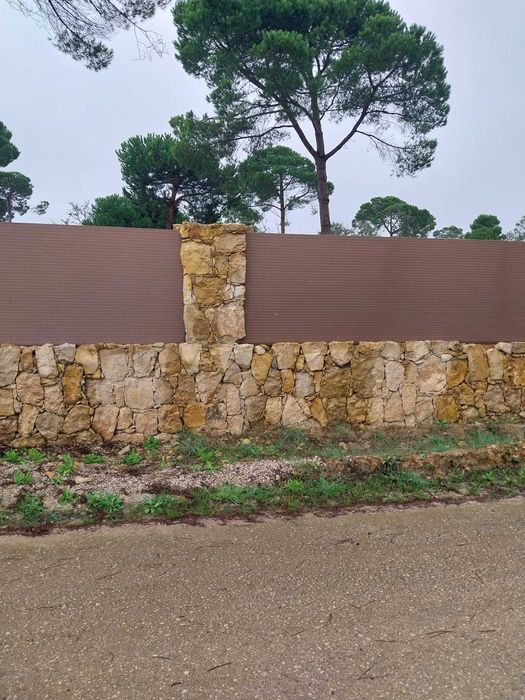 Aluguer de mini giratória retro e dumper piscinas e muros em pedra